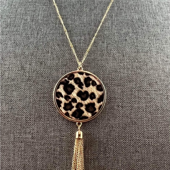 Leopard Long Statement Dressy Necklace tassel Metal Pendant New - Picture 2 of 2